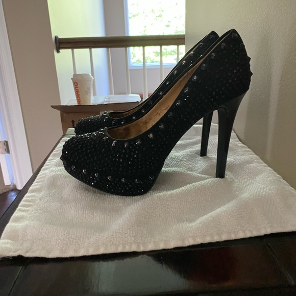 Giani Bini Rhinestone Pumps used without box - Picture 2 of 5